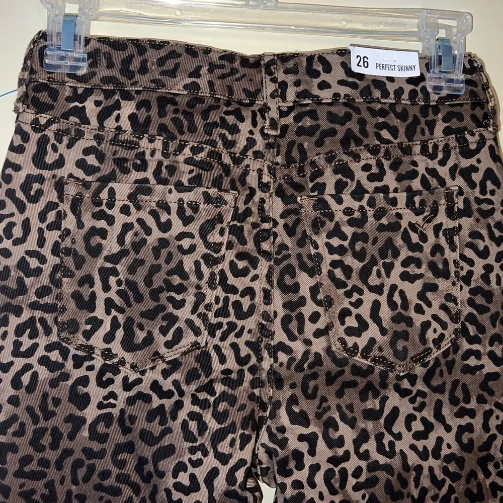 NEW WILLIAM RAST Women's Size 26 Perfect Skinny Iconic‎ Wild Cheetah Print Jeans